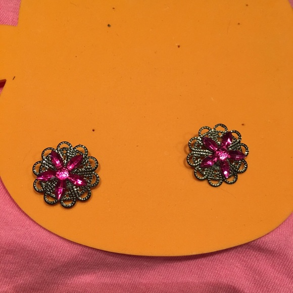 Black & pink earrings NWT - Picture 2 of 6